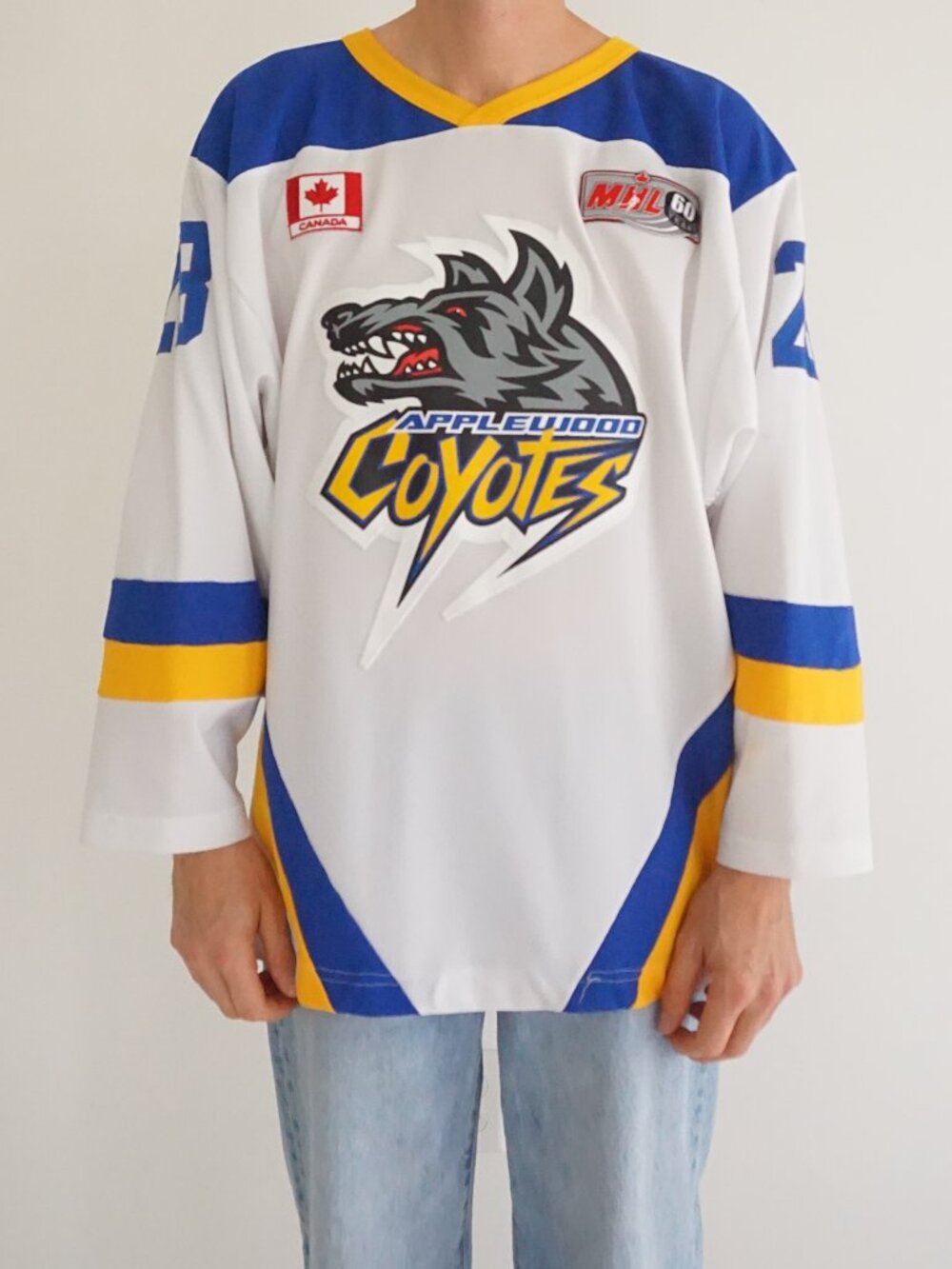 AuthenticOZ Player-worn Sports Applewood Coyotes Peroff #28 MHL Home Jersey M